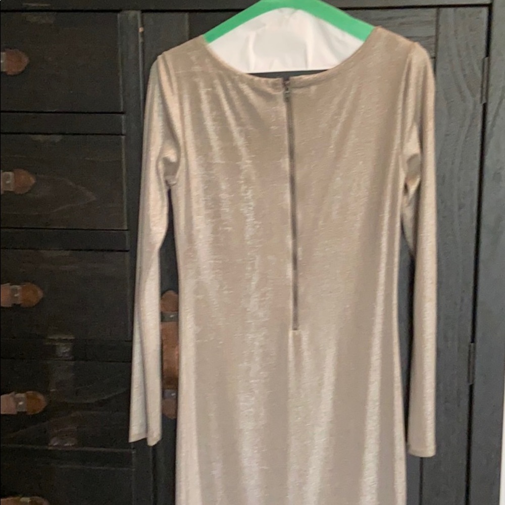 Dress - Picture 3 of 3
